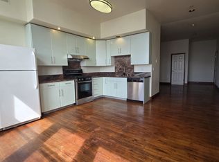 324 10th St #305, Oakland, CA 94607