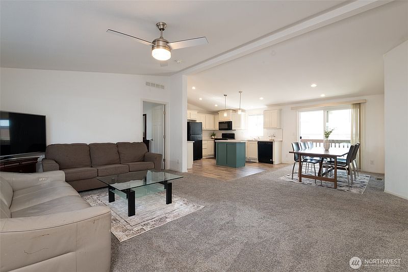 4th image of 23708 Locust Way #64