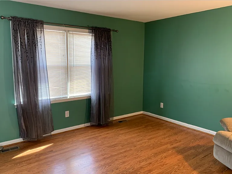 7010 Sorrell Ln — Photo 9