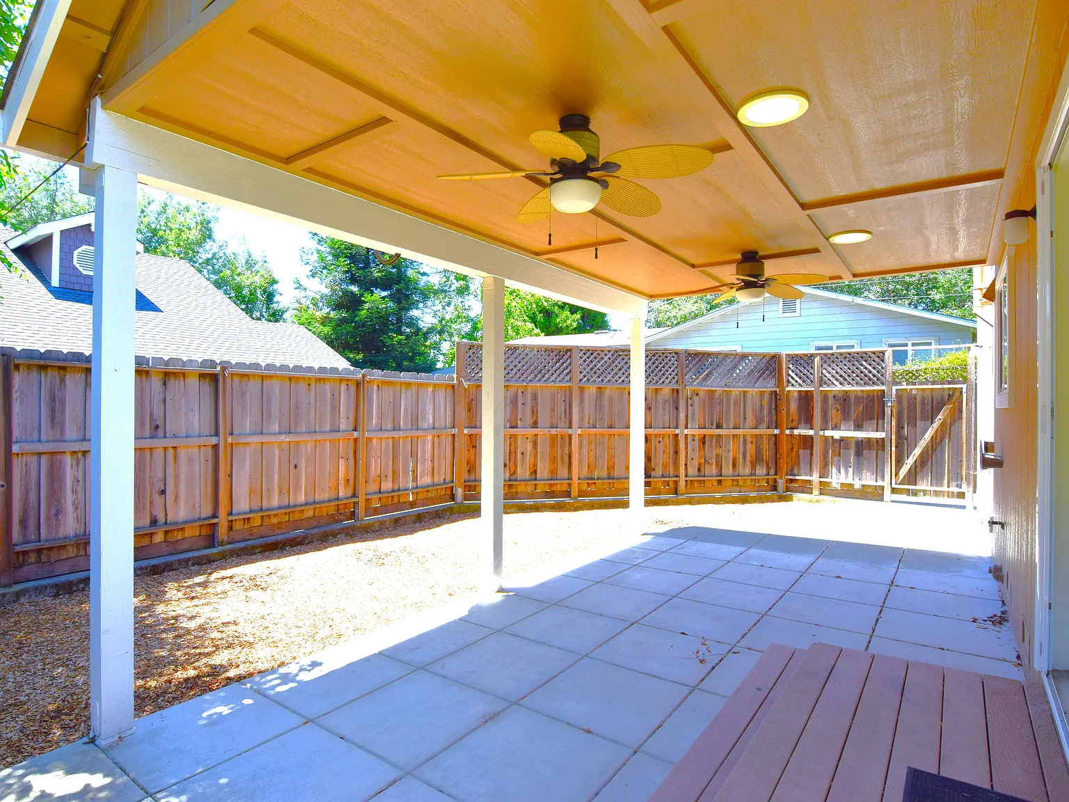 2 bed, 1000 sqft, $3,300 — Photo 4