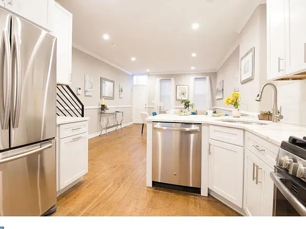 1612 Naudain St, Philadelphia, PA 19146