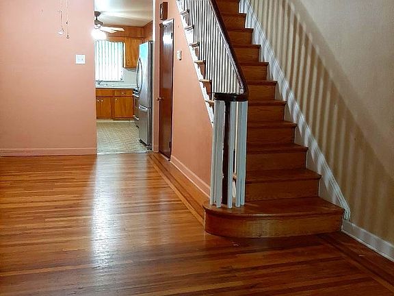 2nd image of 2538 S Jessup St