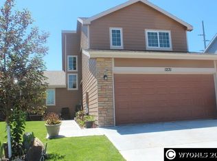 1231 Meadow Ln, Douglas, WY 82633