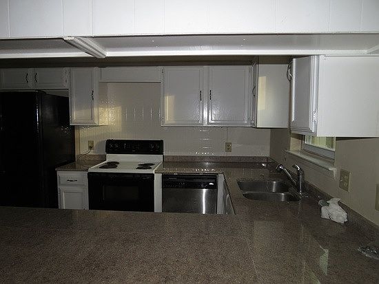 5th image of 2715 Meadowstone Ct
