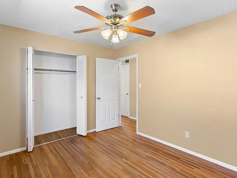 3721 Mary Ellen St NE — Photo 19