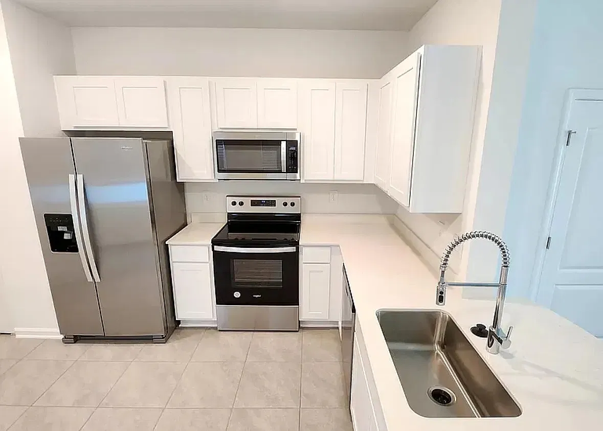 3 bed, 2.5 bath, 1502 sqft, $2,050 — Photo 4