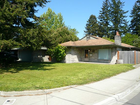 5th image of 8718 72nd Avenue Ct SW