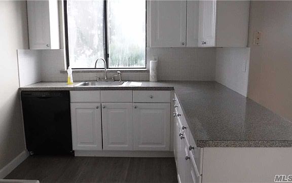 2nd image of 18 Albergo Ct APT A