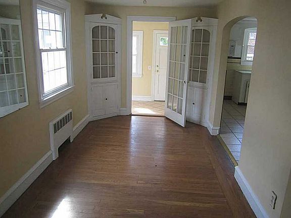 4th image of 59 Rose St