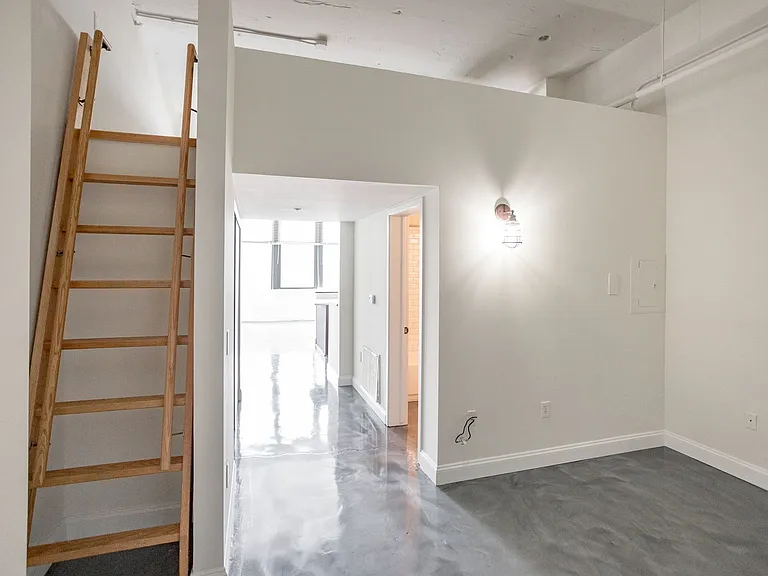 Garfield Lofts — Photo 30