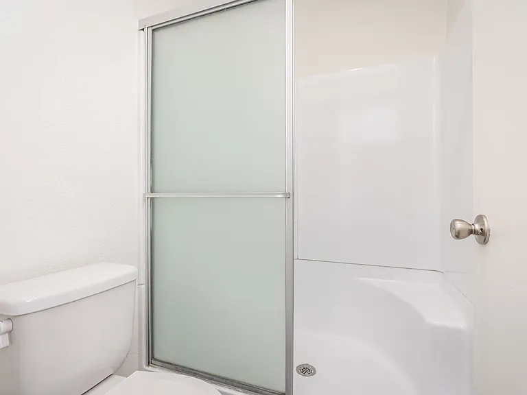Carmel Pointe Apartments — Photo 53