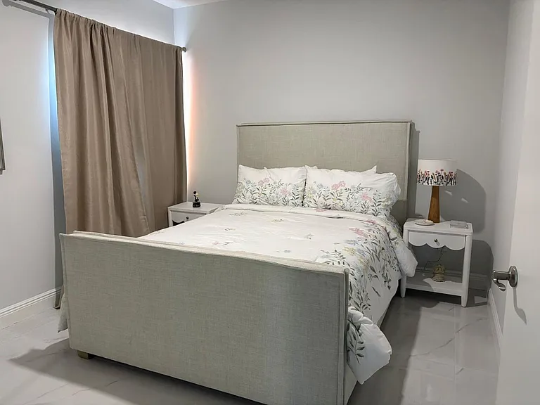 2650 Lake Shore Dr #803 — Photo 9