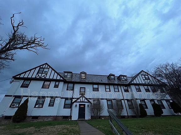 4th image of 130 Bradley Ave #206