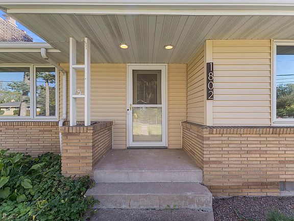 2nd image of 1802 Lydia Ave W