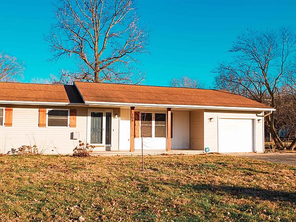 3rd image of 104 N Main St