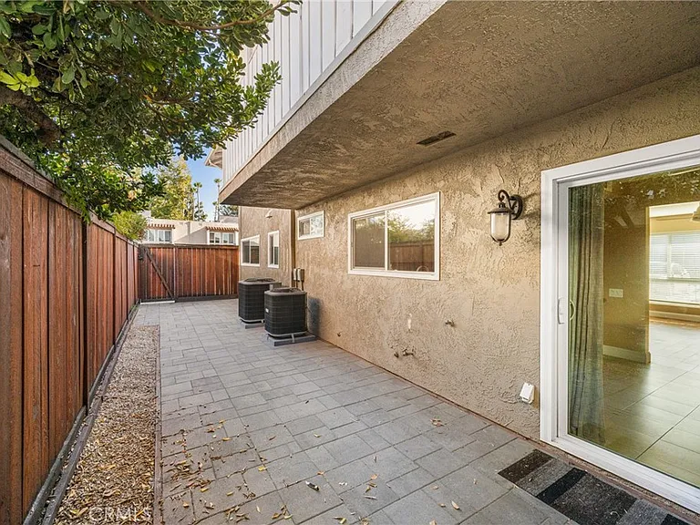 338 W Kelly Ave #B — Photo 14