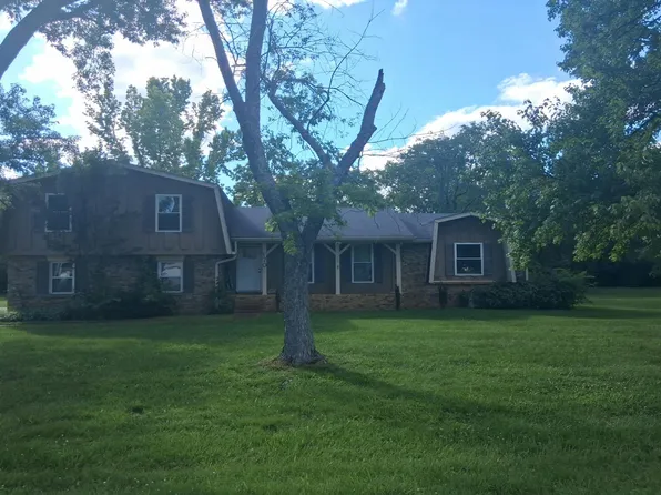 170 Oaks Dr, Gallatin, TN 37066