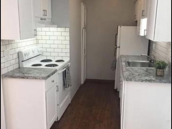 3rd image of 22529 Masonic Blvd