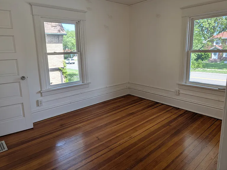 1851 E State St — Photo 11