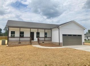 1516 Hampton St, Lexington, NC 27295