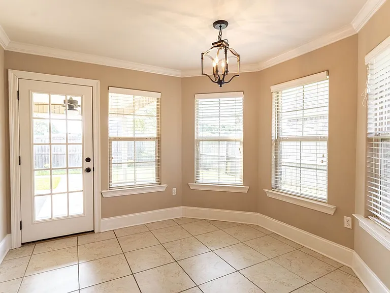 515 Palm Breeze — Photo 4
