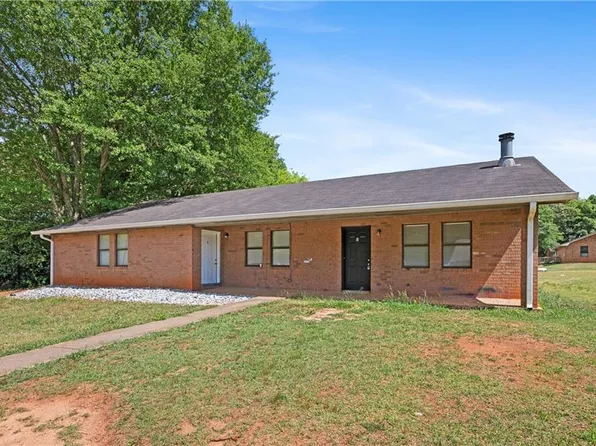 210 Tanglewood Ln #B, Monroe, GA 30656