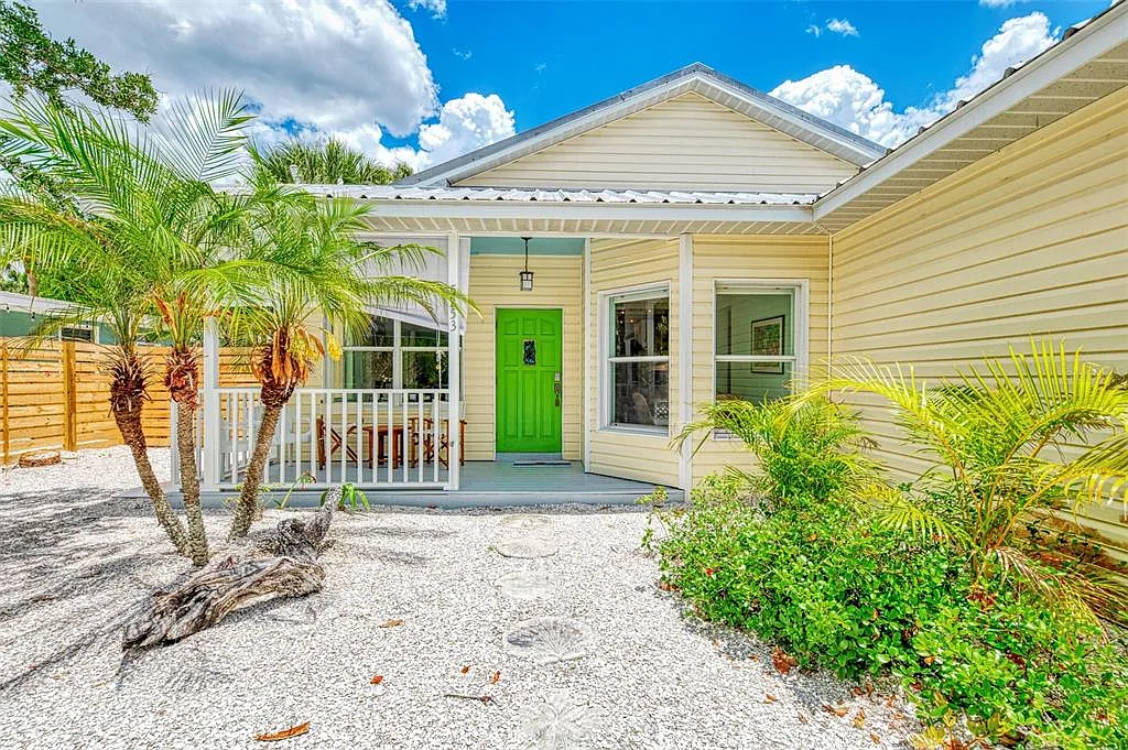 3 bed, 2.0 bath, 1438 sqft, $4,500 — Photo 4