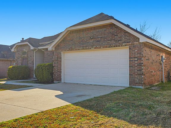 2nd image of 3707 Sycamore Ln