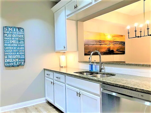 3 Bedroom, 2 Bathroom Condo with Marina & Harbor Views — Photo 3