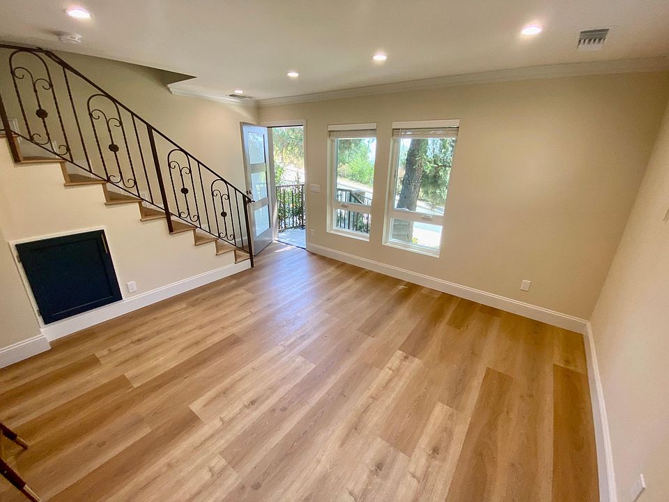 1st image of 2823 Willowhaven Dr