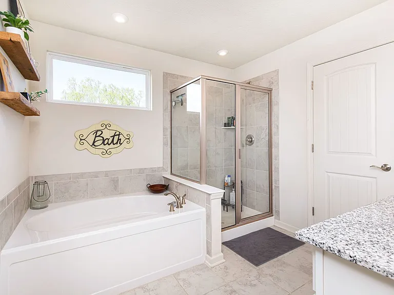 6787 Oakcrest Dr — Photo 27