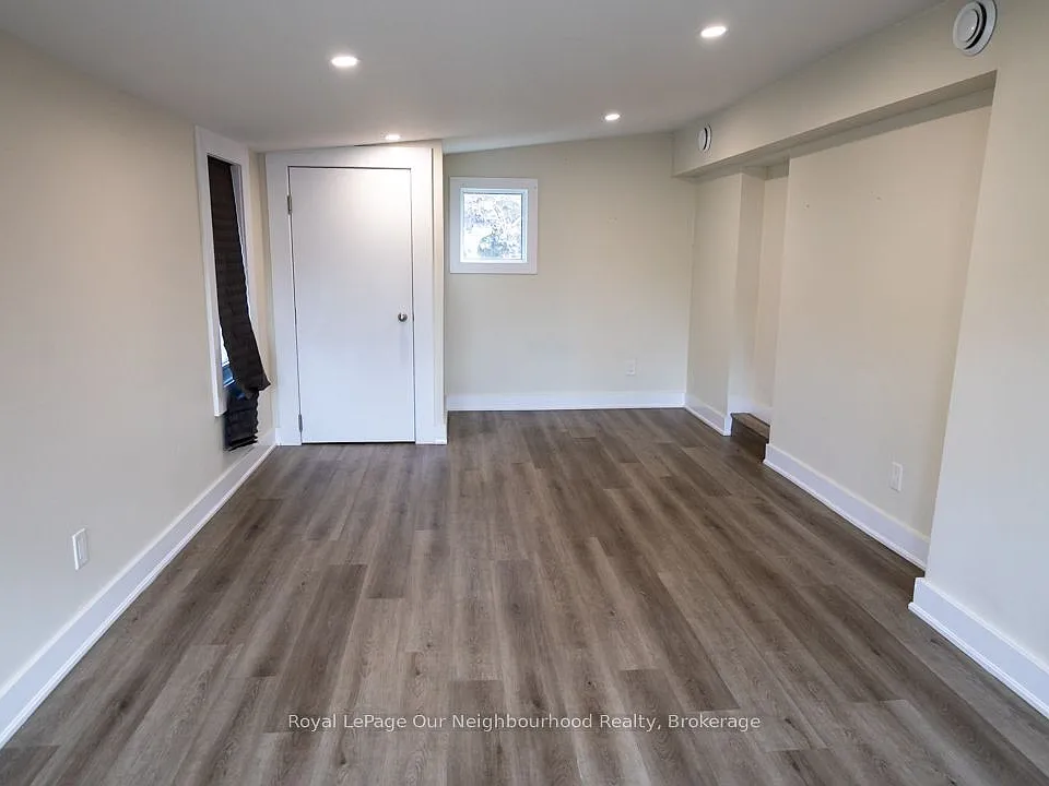 103 Ritson Rd S #3