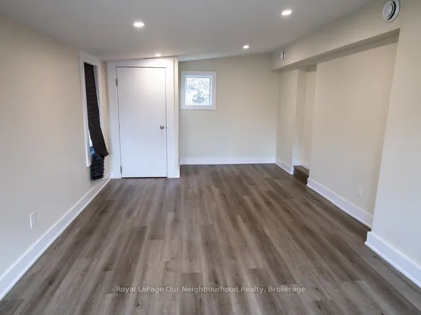 103 Ritson Rd S Unit 3, Oshawa, ON L1H 5H1