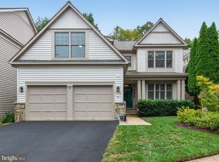 1324 Red Hawk Cir, Reston, VA 20194