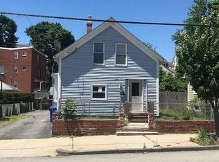 324 Roosevelt Ave, Pawtucket, RI 02860