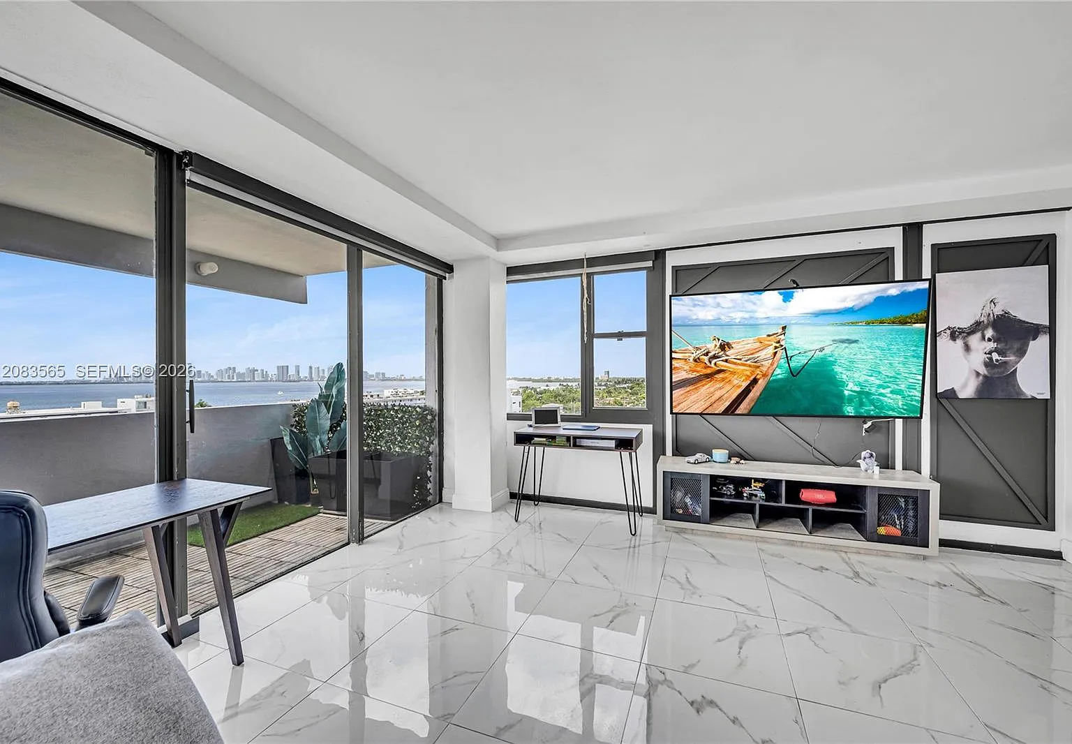 Caribbean Towers Condo — Photo 2