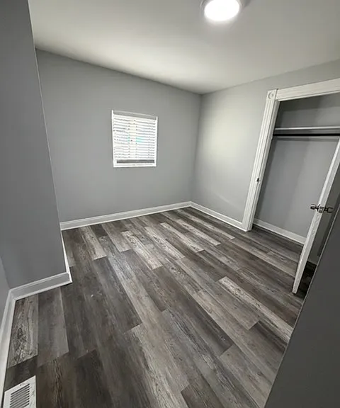 2109 E Federal St — Photo 15
