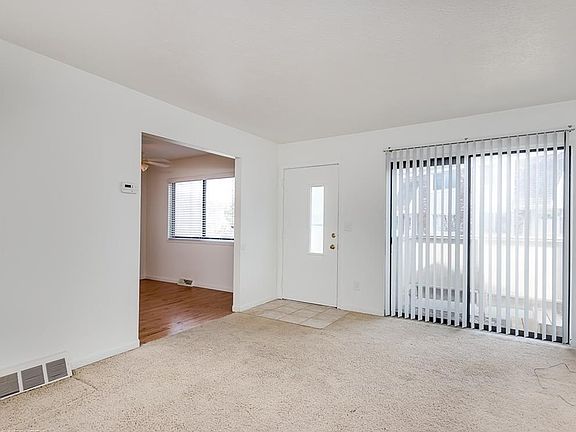5th image of 5460 Sierra Dr APT B