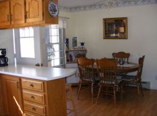 37 Androscoggin St, Gorham, NH 03581