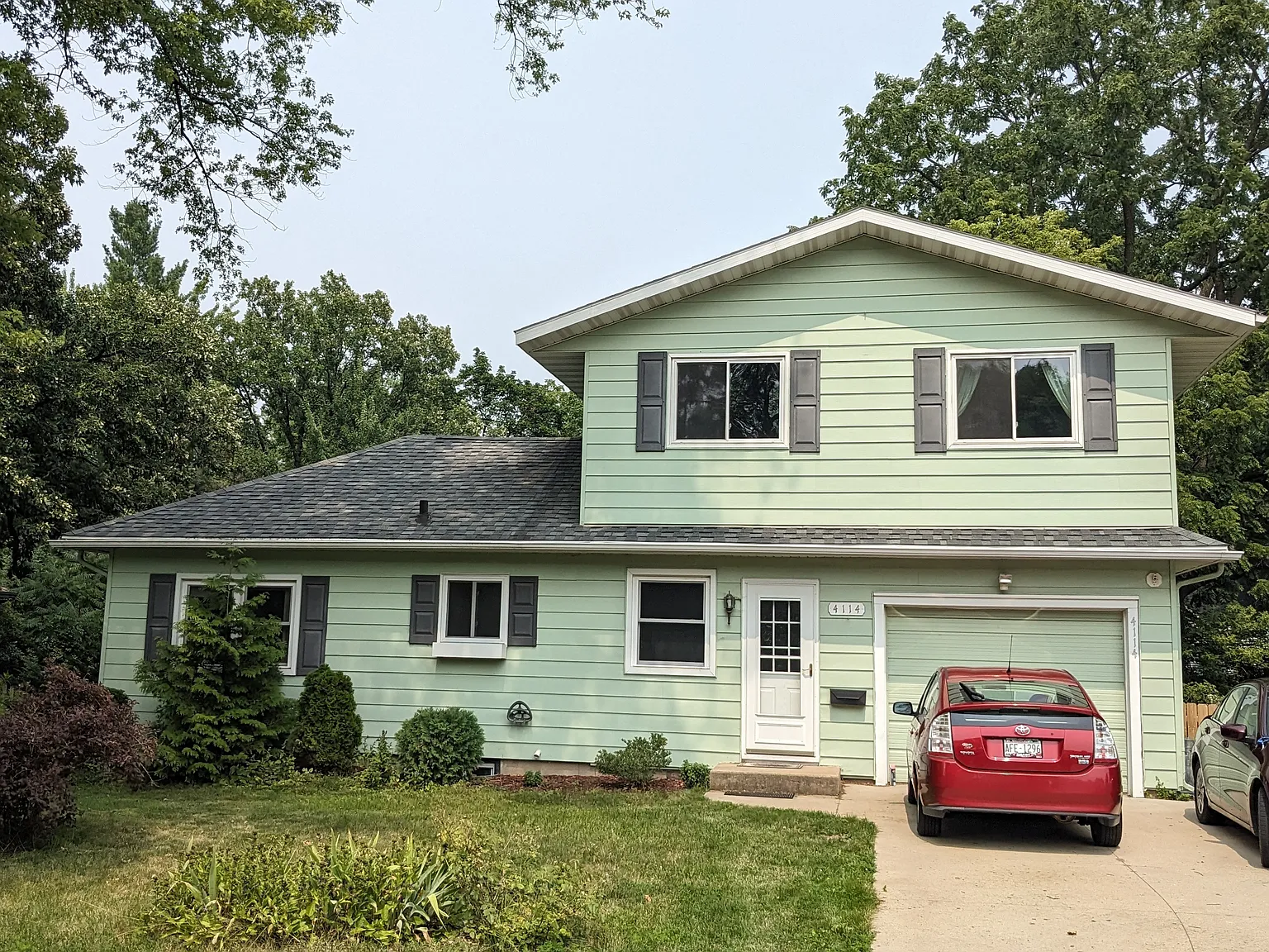 4114 Hegg Ave — Photo 1