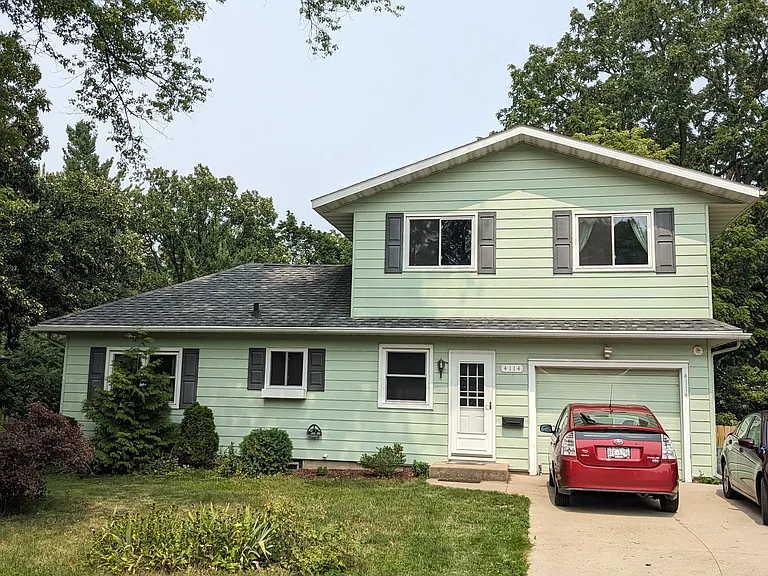 4114 Hegg Ave — Photo 1