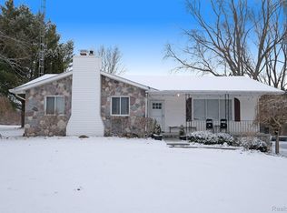 4054 Davison Rd, Lapeer, MI 48446