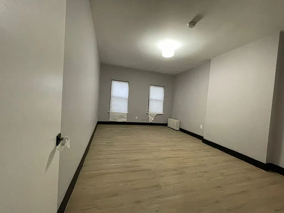 17 Belmont Ave #2