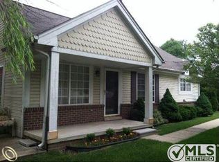 31861 Tall Pnes, Roseville, MI 48066