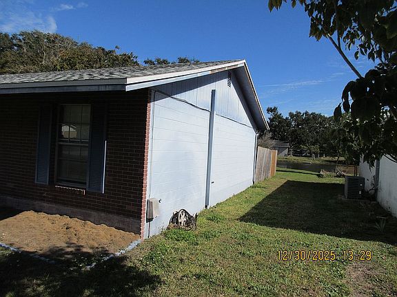 5th image of 1266 Honeytree Ln W