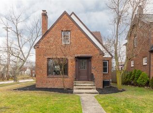 2410 Rinard Rd, Cleveland Heights, OH 44118