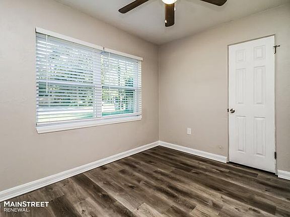 4th image of 2404 Willow Ave
