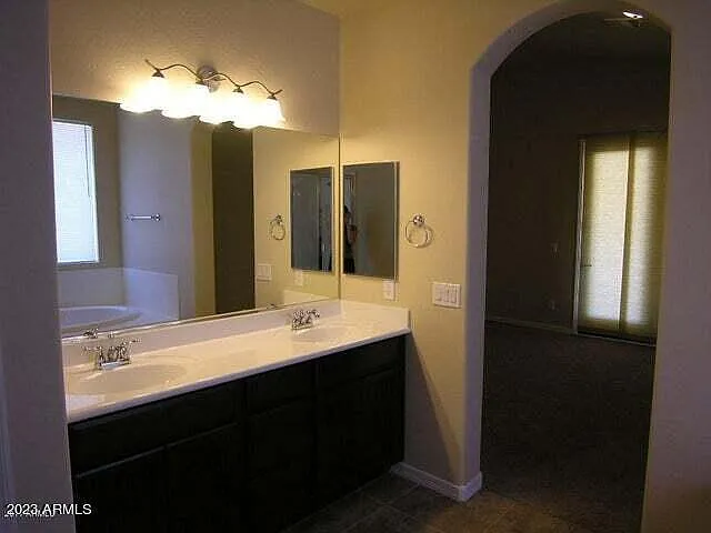 609 E Pearce Rd — Photo 26