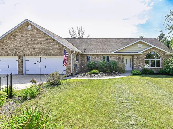 2116 Ravenswood ROAD, Burlington, WI 53105