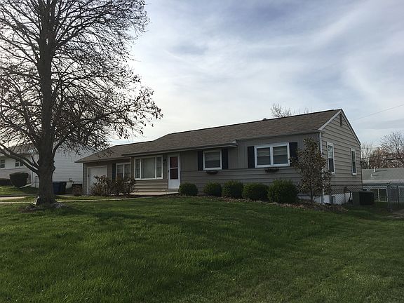 3rd image of 10951 Edgecliffe Dr
